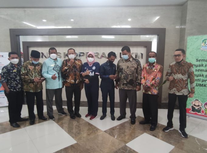 DISKOPUKM KOTA BEKASI TERIMA KUNJUNGAN DPRD KABUPATEN PESISIR SELATAN BAHAS PENINGKATAN PAD
