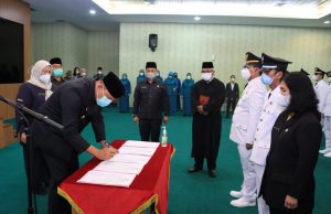 Hari ini 52 Pejabat Esselon III dan 20 Esselon IV di Lantik Plt. Wali Kota Bekasi.