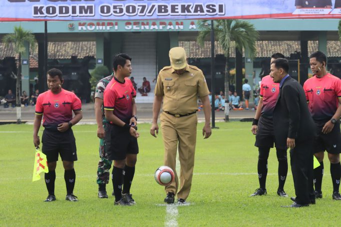 Plt. Wali Kota Buka Pertandingan Liga Santri Kodim 0507 di Yonif 202/Tajimalela