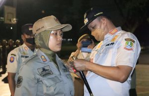 TRI ADHIANTO PLT WALI KOTA TUTUP PELATIHAN PEMGEMBANGAN APARATUR SATPOL PP