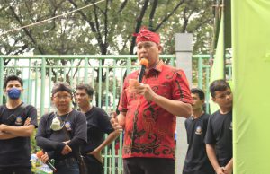 TRI ADHIANTO PLT. WALI KOTA BEKASI BUKA TURNAMEN BURUNG KICAU MANIA DI AREA STADION PATRIOT CHANDRABAGA