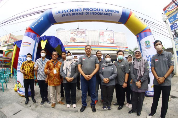 TINGKATKAN PRODUK UMKM DI BERBAGAI GERAI SUPERMARKET, TRI ADHIANTO PLT. WALI KOTA BEKASI BERI APRESIASI