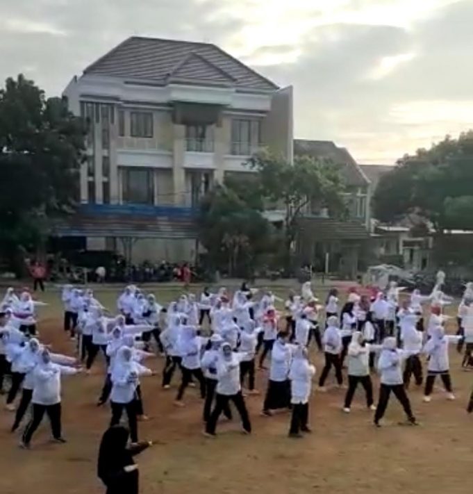 PEMERINTAH KOTA BEKASI KLARIFIKASI UNDANGAN KEGIATAN SENAM SICITA CAMAT BEKASI BARAT