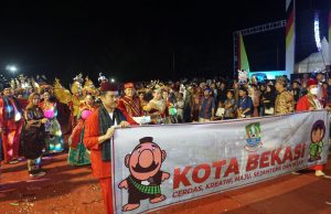 TRI ADHIANTO PLT. WALI KOTA BEKASI MENGIKUTI PAWAI BUDAYA NUSANTARA APEKSI XV KOTA PADANG