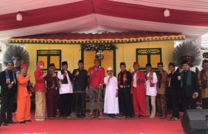MENGHADIRI LEBARAN BETAWI, TRI ADHIANTO PLT. WALI KOTA BEKASI AJAK MASYARAKAT LESTARIKAN BUDAYA