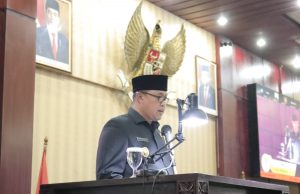 TRI ADHIANTO PLT. WALI KOTA BEKASI HADIRI RAPAT PARIPURNA KESEPAKATAN ANTARA PEMKOT BEKASI DENGAN DPRD KOTA BEKASI