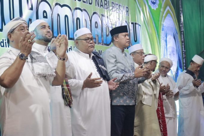 TRI ADHIANTO PLT. WALI KOTA BEKASI HADIRI TABLIGH AKBAR WARGA BINTARA DAN FBR