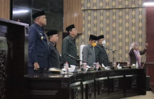 Memasuki Masa Reses I, Tri Adhianto Hadiri Rapat Paripurna DPRD Kota Bekasi