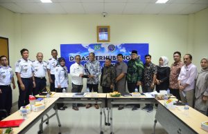 KADISHUB KOTA BEKASI TERIMA KUNKER DPRD KOTA SOLOK BAHAS MANAJEMEN PENGELOLAAN RETRIBUSI DAERAH BERBASIS SISTEM ELEKTRONIK