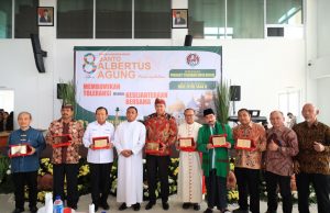 Hadir di Gereja Paroki, Tri Adhianto Plt. Wali Kota Bekasi Eratkan Keberagaman Agama di Kota Bekasi