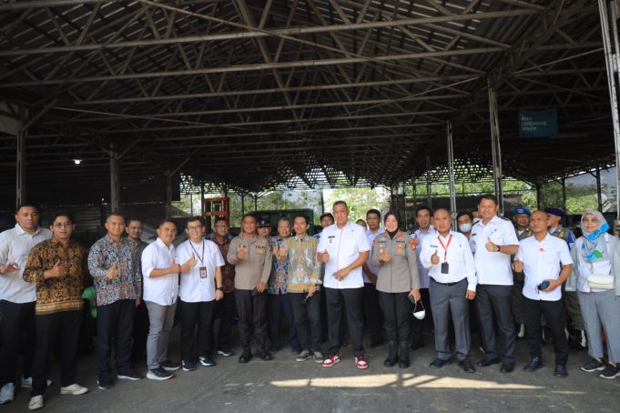 Pemkot Bekasi Kerjasama Waste4Change Mengenai Pemanfaatan Sampah Melalui Pembangunan Sorting Centre dan Eco System Advance Recycling