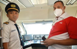 Tri Adhianto Plt, Wali Kota Bekasi jajal LRT Jabodebek untuk Pertama Kali