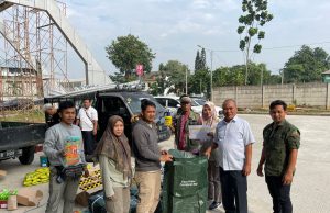 LH Pemkot Bekasi Berikan Sarpras Pendukung Program Kampung Iklim Kepada 9 RW