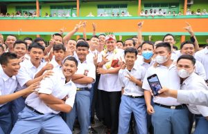 Tanamkan Rasa Nasionalisme Kepada Peserta Didik, Tri Adhianto Plt. Wali Kota Bekasi Kembali Bagikan Materi Wawasan Kebangsaan