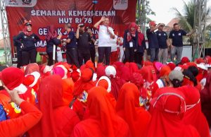 Sambut HUT Ke-78 RI, Tri Adhianto Plt. Wali Kota Bekasi Hadir di Semarak Senam Bersama dan Jalan Santai di Kecamatan Pondok Melati