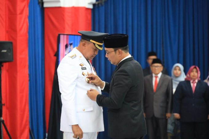 Gubernur Jawa Barat Ridwan Kamil Resmi Lantik Wali Kota Bekasi, Dr. H.Tri Adhianto