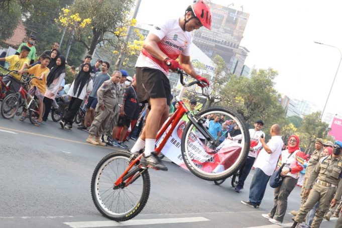 Para Cabor Ramaikan Pawai HAORNAS Ke 40 di CFD Kota Bekasi
