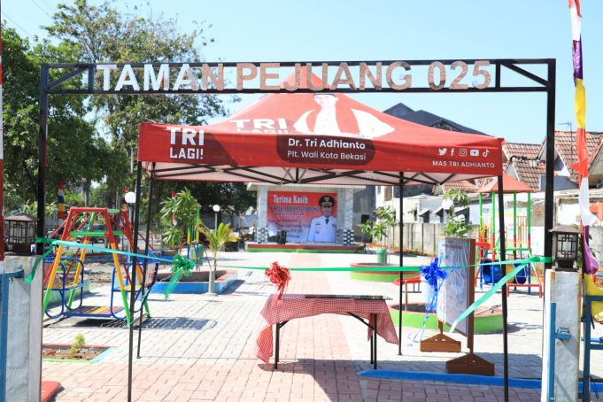 Ciptakan Ruang Terbuka Hijau, Tri Adhianto Wali Kota Bekasi Hadirkan Banyak Taman