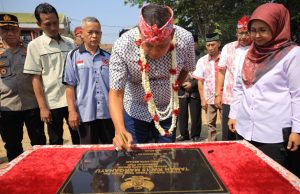 Tri Adhianto Wali Kota Bekasi Resmikan 3 Taman di Bekasi Timur