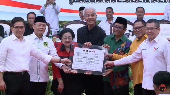 PDI Perjuangan Ahirnya Mengusung Ganjar Pranowo – Mahfud MD Sebagai Pasangan Capres dan Cawapres 2024.