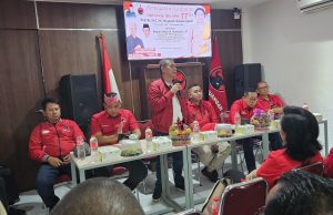 Sukur H.Nababan Ketua DPP PDI Perjuangan Pimpin Acara Tumpengan Hari Ulang Tahun Megawati Soekarnoputri ke 77 Tahun