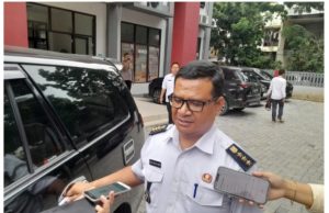 Cecep Miftah Farid, Kaos Jersey No 2 Dibagikan Oleh Koordinator Camat