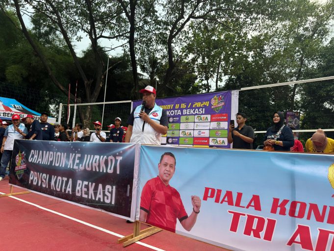 TRI ADHIANTO MENUTUP KEJURKOT U-15 BOLAVOLI PIALA KETUA KONI KOTA BEKASI 2024