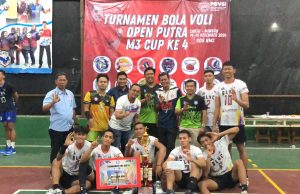 KLUB BOLA VOLI BANYU LANGIT MENJUARAI TURNAMEN M3 (MAS TRI) CUP KE 4 SETELAH MENGALAHKAN KLUB TAMER BRIMOB CIKEAS 3 – 2