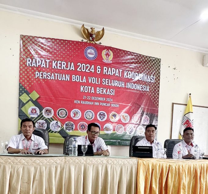 PBVSI Kota Bekasi Menggelar Rapat Kerja di Puncak Bogor Jawa Barat.