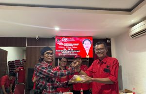 DPC PDI Perjuangan Kota Bekasi Merayakan Ulang Tahun Ibu Hj.Megawati Soekarnoputri Dengan Tumpengan Serta Pernyataan Sikap Mendukung Ibu Megawati Tetap Menjadi Ketua Umum PDI Perjuangan Periode 2025 – 2030