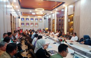 Tri Adhianto Wali Kota Bekasi Pimpin Rakor Evaluasi Banjir Kota Bekasi Bahas Pemulihan Pasca – Banjir