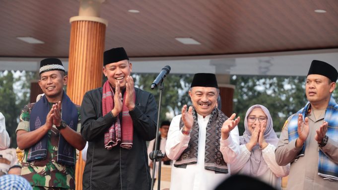 Pawai 1 Muharam Warnai Kota Bekasi, Tri Adhianto Wali Kota Bekasi, Momentum Perbaikan Diri dan Kebersamaan