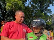 ASN Kota Bekasi Gelar Jumat Berkah, Wali Kota Tri Adhianto Turun Langsung Bagikan Makanan untuk Warga dan Ojol