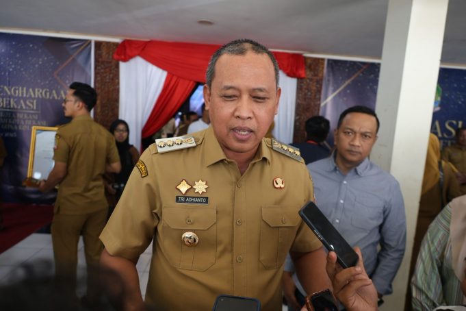 Wali Kota Bekasi Tri Adhianto Berikan Kado Istimewa di Hari Guru Nasional: Ratusan Guru Honorer Diangkat Menjadi PPPK Paruh Waktu