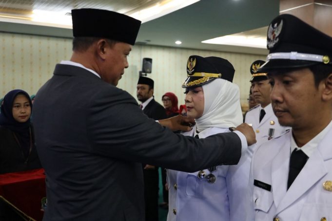 Wali Kota Bekasi Tri Adhianto Lantik 44 Pejabat Pemkot