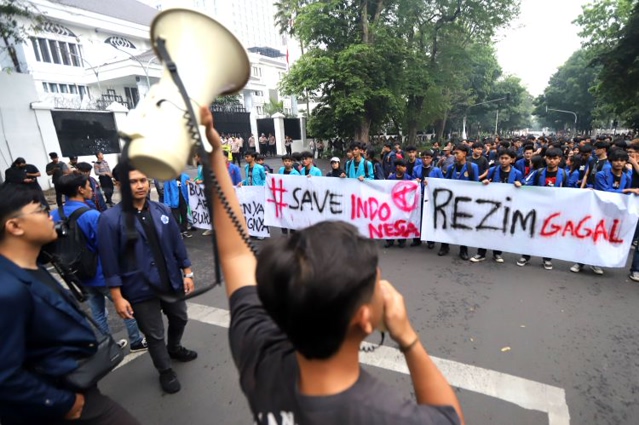 Soroti Pendidikan hingga HAM, Mahasiswa Jabar Unjuk Rasa Evaluasi Dua Tahun Kepemimpinan Prabowo-Gibran